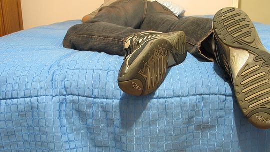 Pijany mężczyzna włamał się do mieszkania w Chełmie. Zasnął w środku