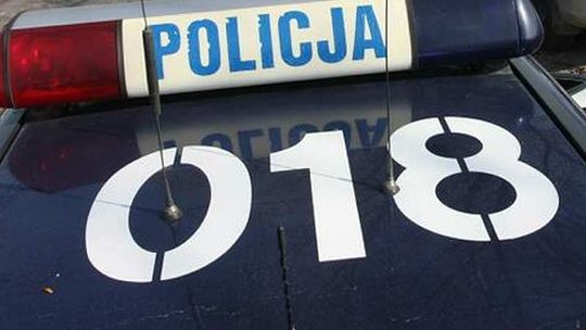 Pijany ojciec chciał pomóc pijanemu synowi