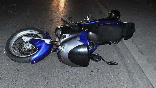 Pijany pieszy potrącony przez motocykl