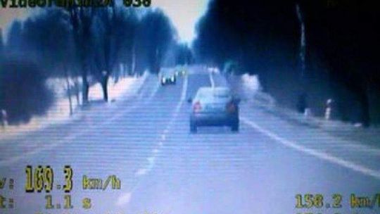Pijany pirat zatrzymany. Pędził 170 km/h (wideo)