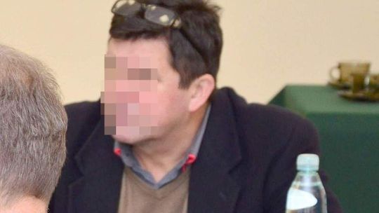 Pijany radny na pierwszej sesji. Przyjechał samochodem