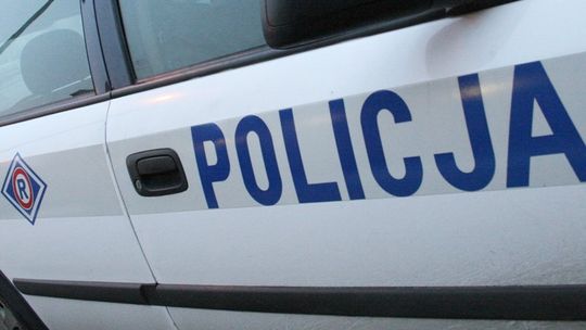 Pijany wpadł fordem w zaparkowane samochody