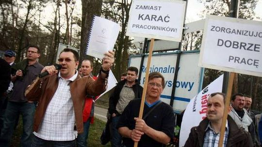 Pikieta przed PZL Świdnik. Związkowcy mają dość (zdjęcia)