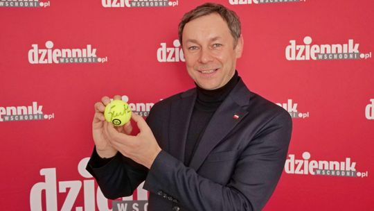 Piłeczka z autografem najlepszej tenisistki wesprze hospicjum Małego Księcia