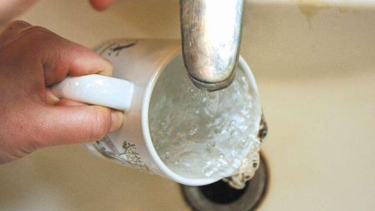 Pili skażoną wodę przez kilka dni. Gmina nie informowała, bo takie są przepisy