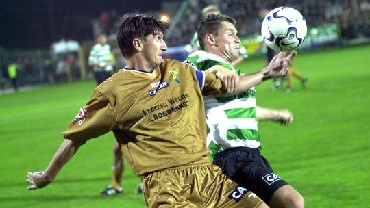 Piłka i piękne wspomnienia Pawła Bugały