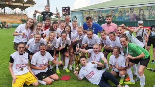 Piłka nożna kobiet stopniowo wychodzi z cienia