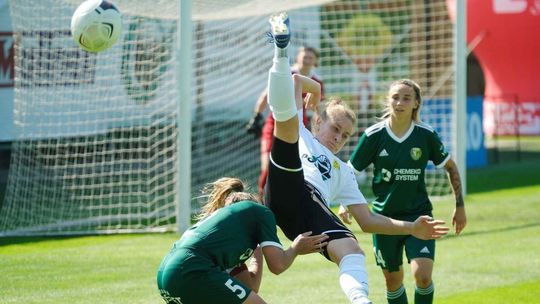Piłkarki Górnika Łęczna grają z TS ROW Rybnik, czyli czasy łatwych zwycięstw minęły