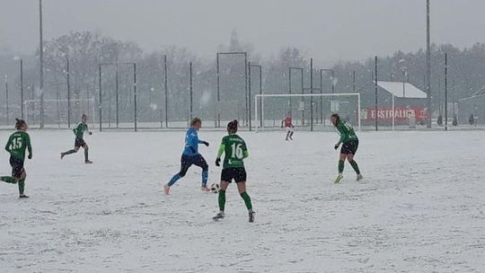 Piłkarki Górnika Łęczna rozbiły w derbach AZS PSW
