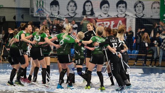 Piłkarki MKS Perła jeszcze nie wybierają się na urlopy