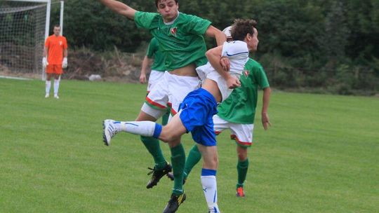 Piłkarska środa na boiskach w regionie