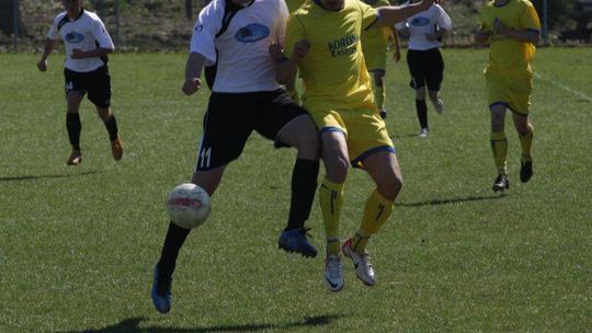 Piłkarska środa w regionie. Grała czwarta liga i klasy okręgowe