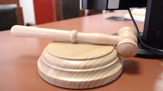 Piłkarz kontra trener przed sądem. Za słowa \"głąb”, \"kołek” i \"debil”