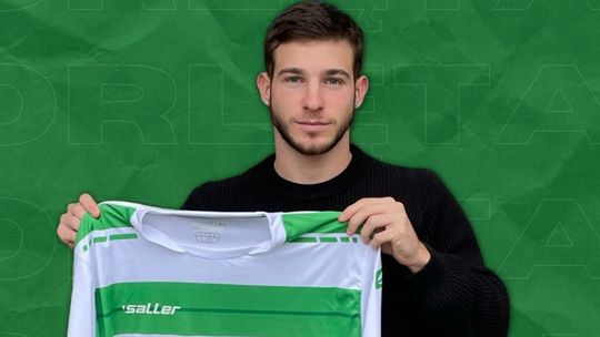 Piłkarz z Włoch w Orlętach Spomlek, roszady w kadrze Tomasovii