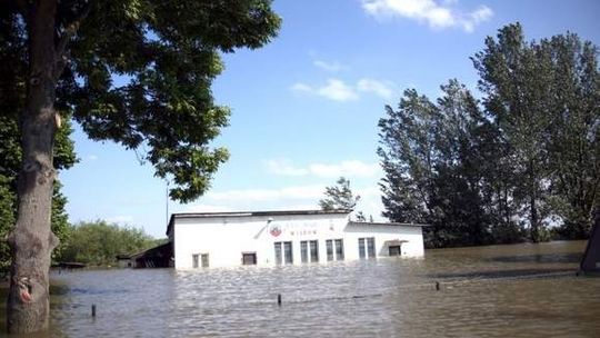 Piłkarze z Wilkowa do PZPN: Lepiej zadbamy o Stadion Narodowy. Też nas zalało