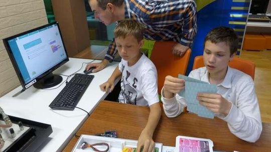 Pilotażowy program. Młodzież z Białej Podlaskiej uczy się programowania