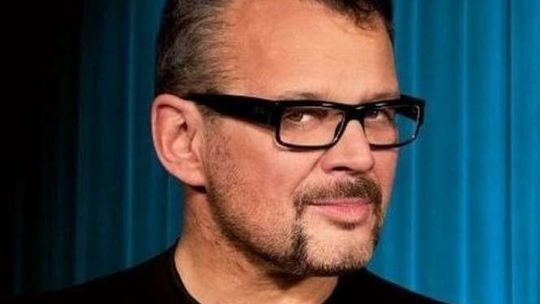 Piotr Bałtroczyk na scenie Filharmonii Lubelskiej