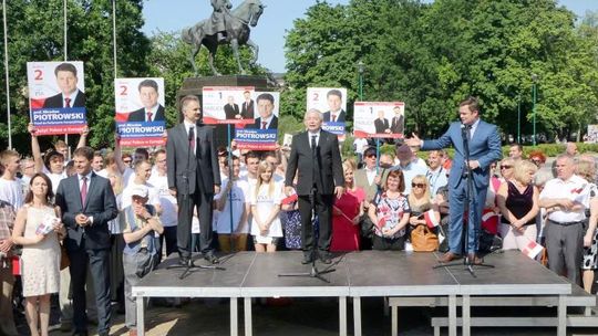 Piotrowski dementuje: Nie odszedłem z delegacji PiS
