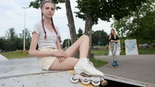 Piruety na rolkach robią furorę. Martyna zaprasza na lekcje