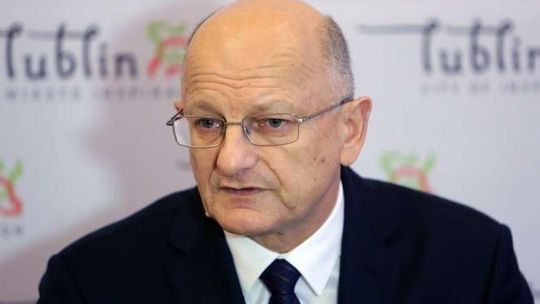 PiS kontra Żuk w sprawie migrantów. Radni zbierają podpisy