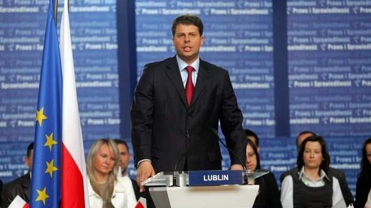PiS w sprawie wystąpienia Piotrowskiego z delegacji. "Nie został zmuszony"
