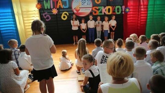 PiS zawrócił sześciolatki ze szkół. Co to oznacza dla rodziców?