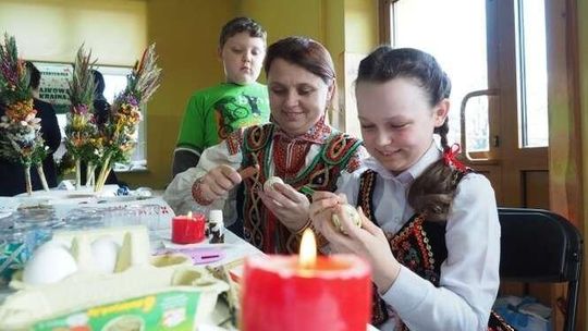 Pisanki wielkanocne to rodzinna tradycja. Jak zrobić pisanki?