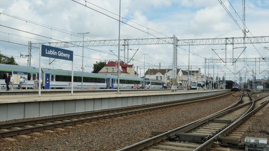 Teren bocznicy kolejowej przy stacji Lublin Główny, gdzie PKP Intercity planuje przebudowę i budowę nowoczesnego zaplecza do obsługi i naprawy pociągów.