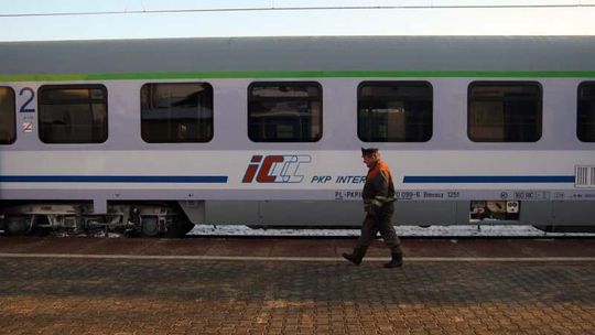 PKP Intercity wprowadza obowiązkowe miejscówki we wszystkich pociągach