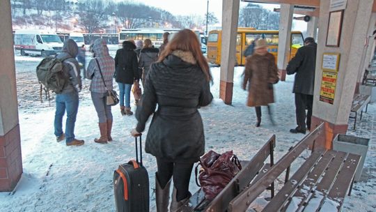 PKS Wschód zostawił pasażerów na lodzie. \"Reglamentujemy paliwo\"