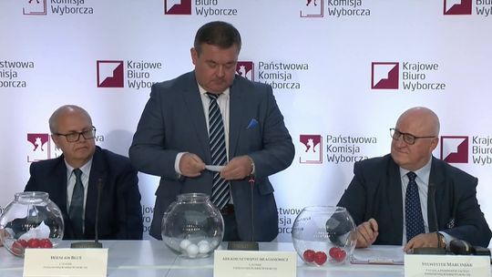 PKW wylosowała numery list w wyborach. Jeden z kandydatów "odgadł" numer jeszcze przed losowaniem