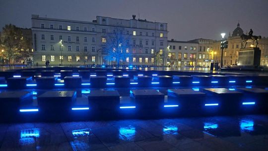 Plac Litewski na niebiesko. Ale pięknie! 