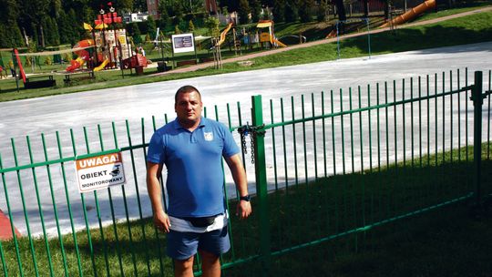 Plac zabaw zamknięty, bo jest mecz. Bezpieczeństwo? Miasto wymienia inny powód