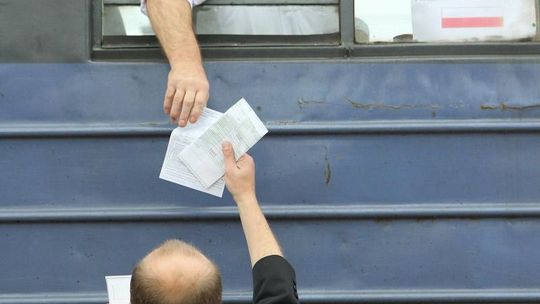 Płace na kolei - zobacz, ile zarabiają strajkujący kolejarze