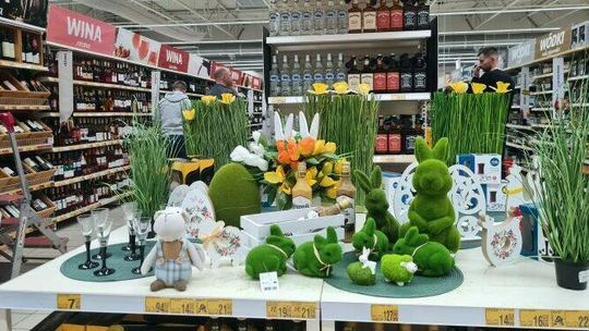 Płacz nad cebulą. Wielkanocny koszyk będzie skromniejszy 
