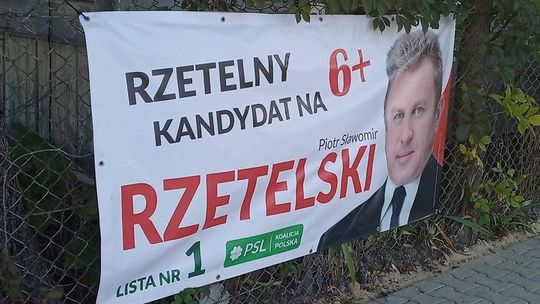 Plakat wyborczy zawieszony bez zgody właściciela ogrodzenia. Kandydat odpowiada
