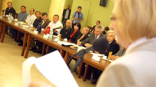 Plantatorzy rzepaku szukają pomocy u wojewody (wideo)