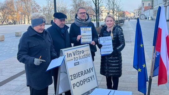 Platforma Obywatelska chce, aby państwo płaciło za in vitro. Zaczęła się zbiórka podpisów
