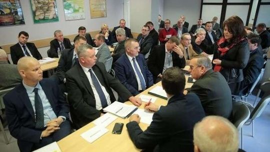 Po 20 latach odwołali prezesa Lubelskiej Izby Rolniczej. "To są ludzie nastawieni przez PiS"