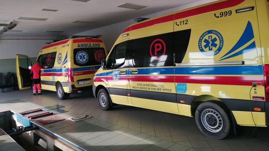 Po pięciu latach zużywają się. Chełmskie pogotowie ma dwie nowe karetki  