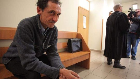 Po pijanemu cofał na polecenie policjanta. Sąd go uniewinnił