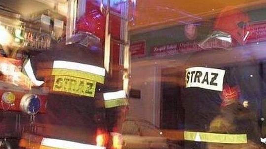 Po pijanemu podpalili samochód. Nie podobał im się styl jazdy właścicielki