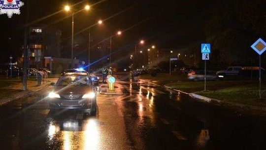 Po pijanemu potrącił pieszą na przejściu. Tłumaczył, że oślepiły go światła