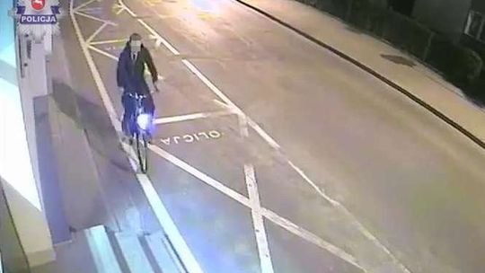 Po pijanemu przyjechał na komisariat. Chciał sprawdzić trzeźwość