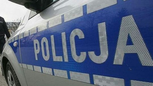 Po pijanemu zniszczył miejskie drzewko. Odpowie przed sądem 