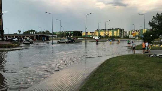 Po większych opadach wokół ronda robi się bajoro. To się zmieni dzięki autostradzie?