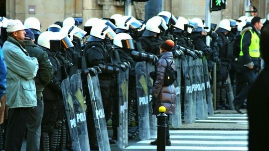 Po zamieszkach w Warszawie: 10 rannych policjantów z Lublina