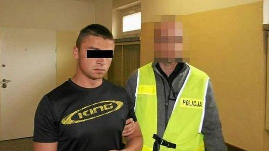 Pobicie policjantów. Areszt dla napastników