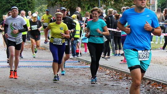 Pobiegli z okazji 50-lecia puławskiego ZST