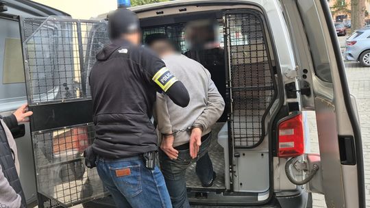 Pobił 78-letniego seniora w rejonie sklepu. 46-latek trafił do aresztu